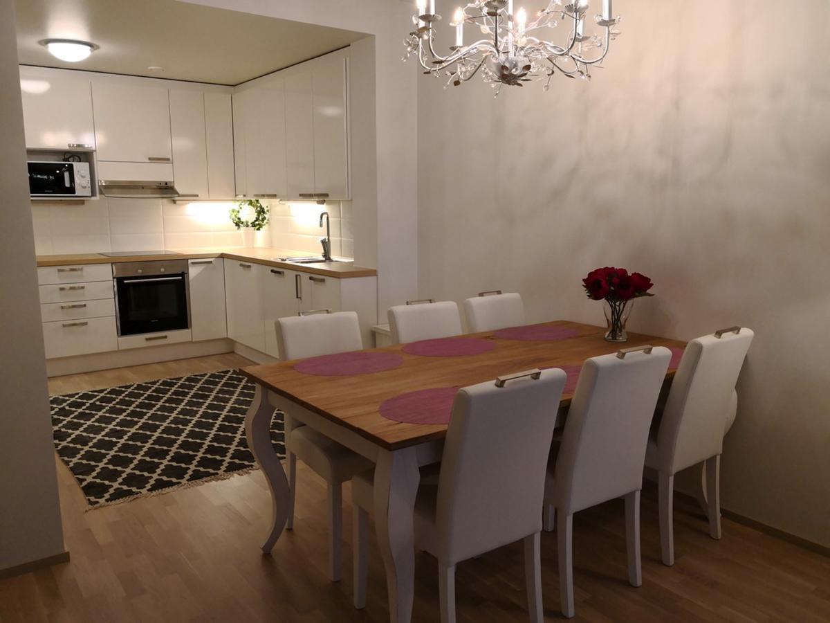 Charming Pine View Apartment Vantaa Ngoại thất bức ảnh