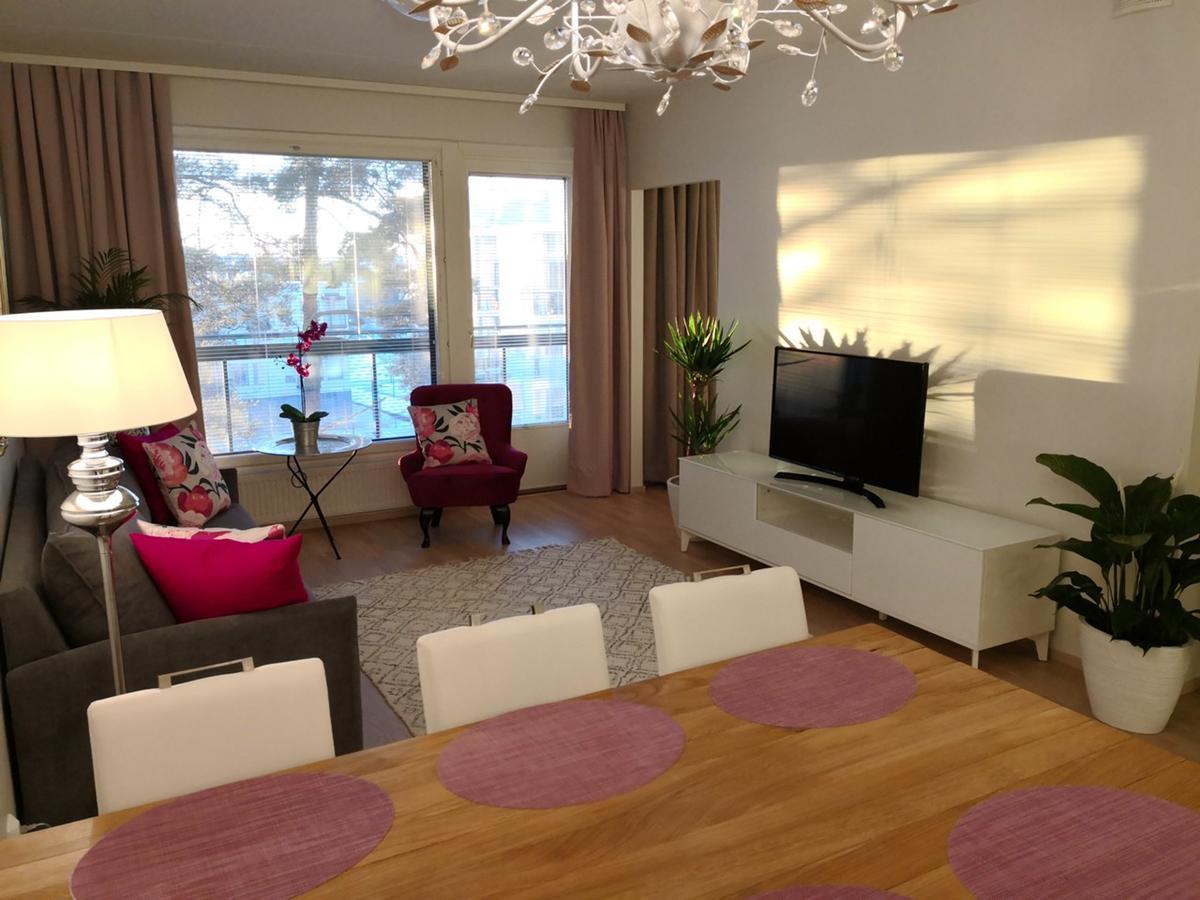 Charming Pine View Apartment Vantaa Ngoại thất bức ảnh