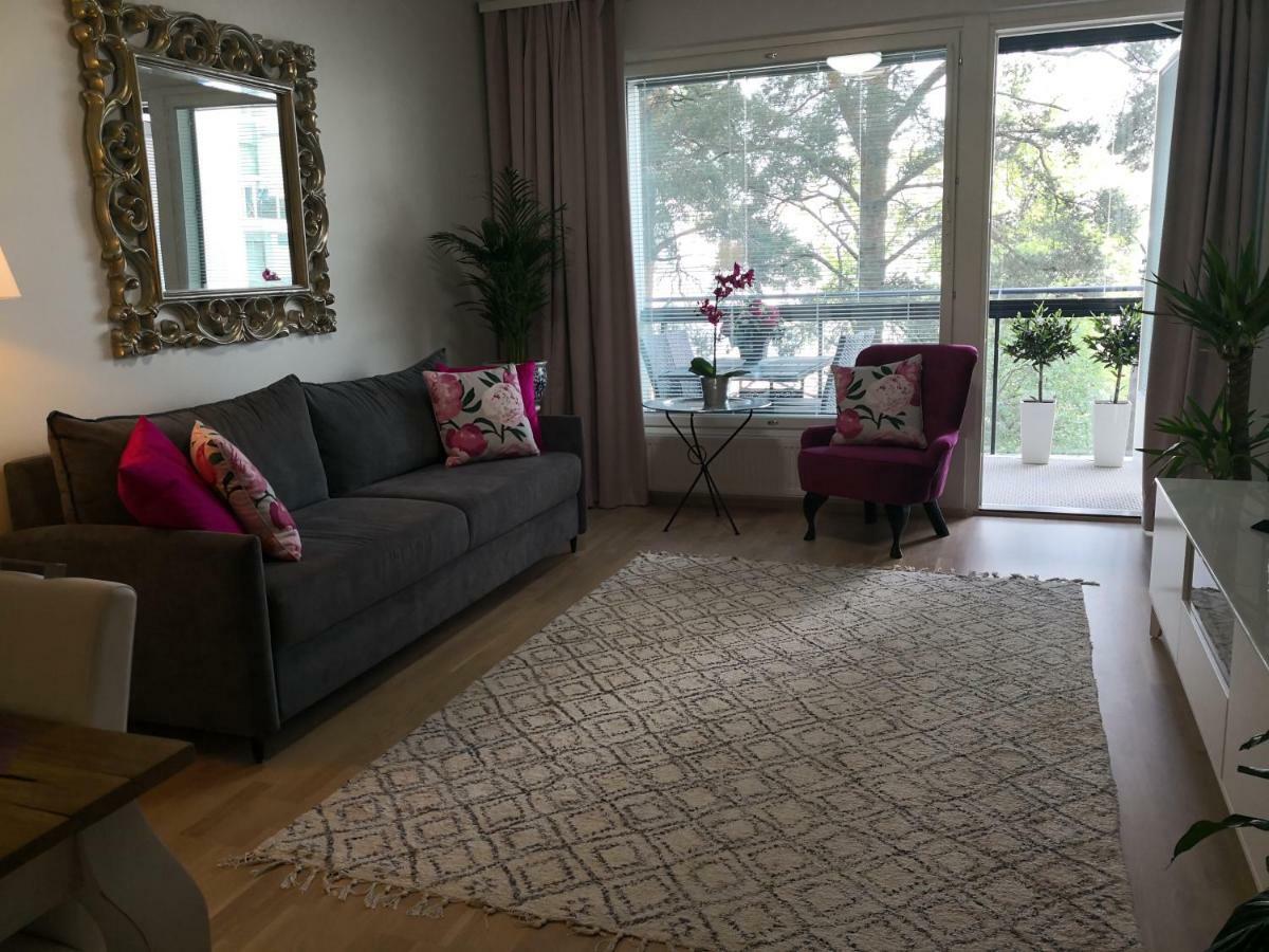 Charming Pine View Apartment Vantaa Ngoại thất bức ảnh